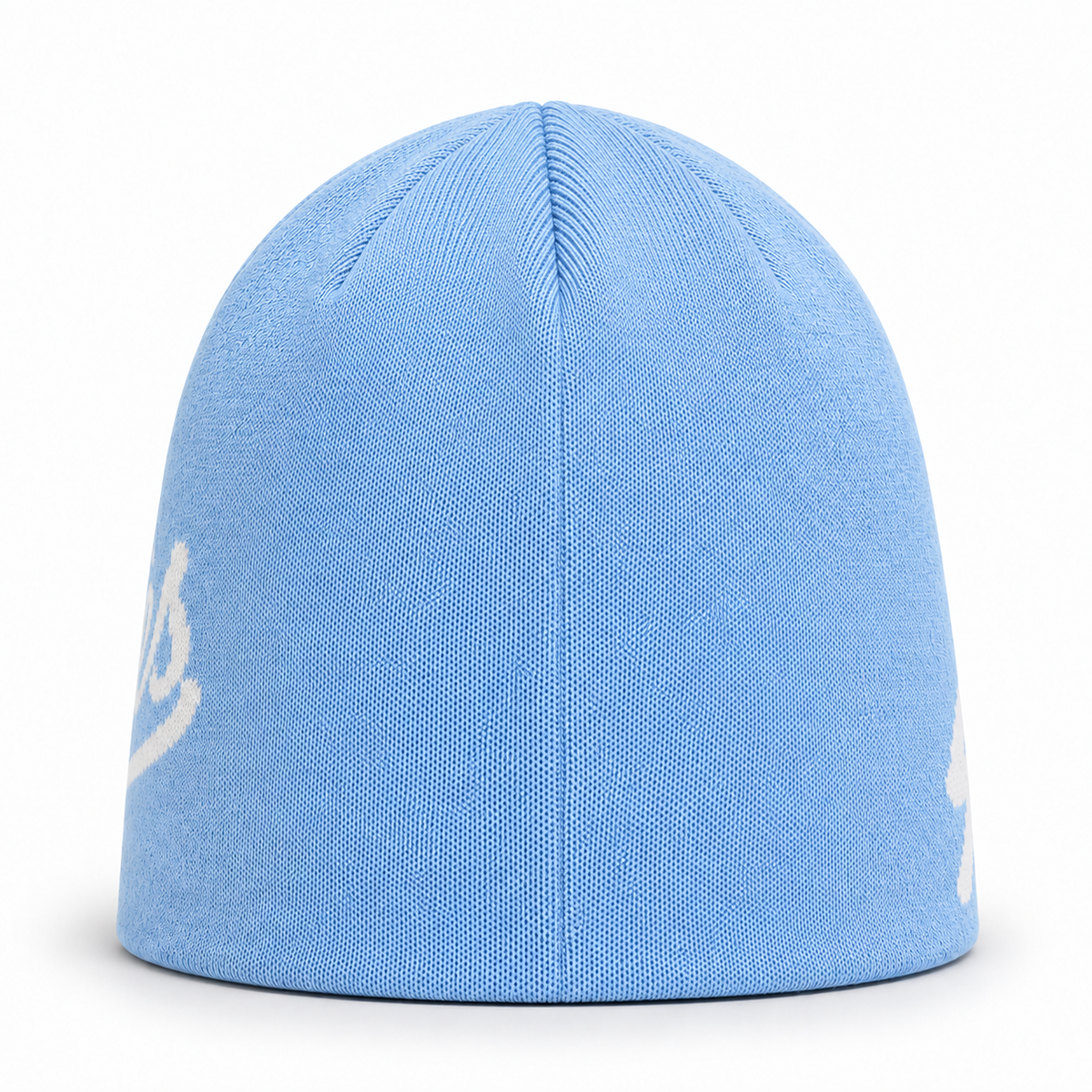 Baby blue Après Club beanie, back view with the plain knitted crown